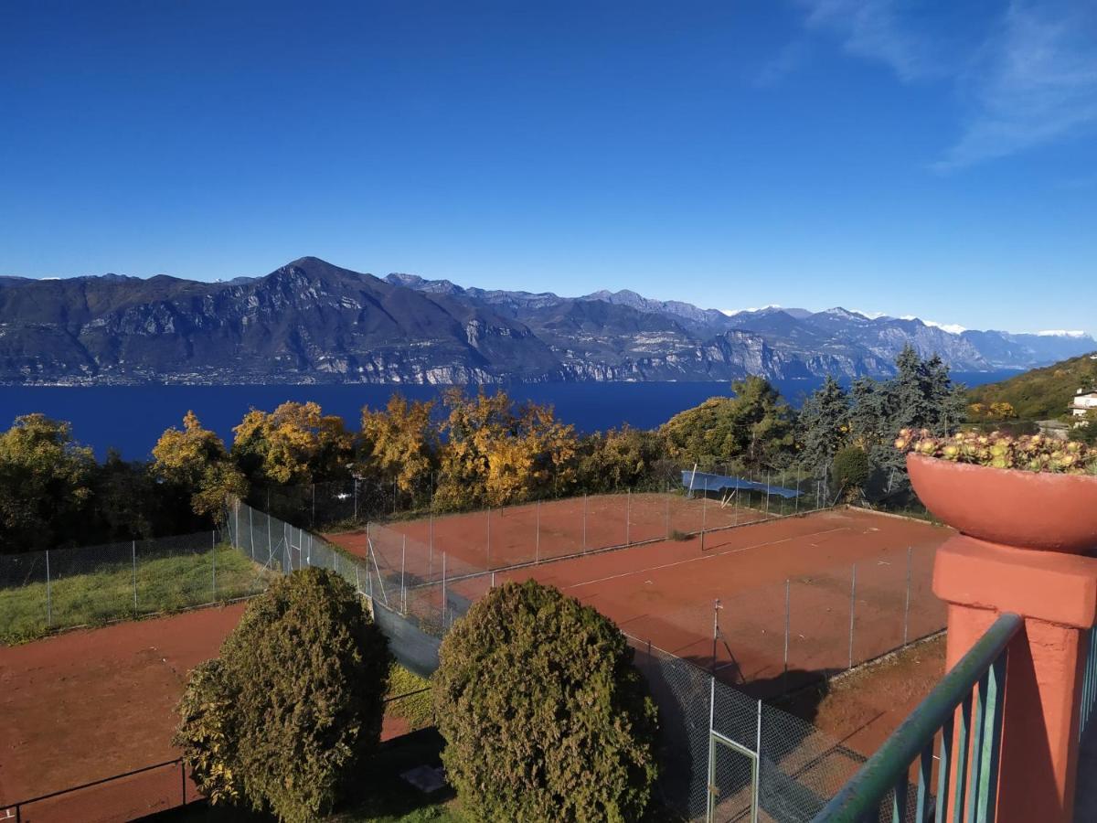 Park Hotel Jolanda San Zeno di Montagna Exteriör bild